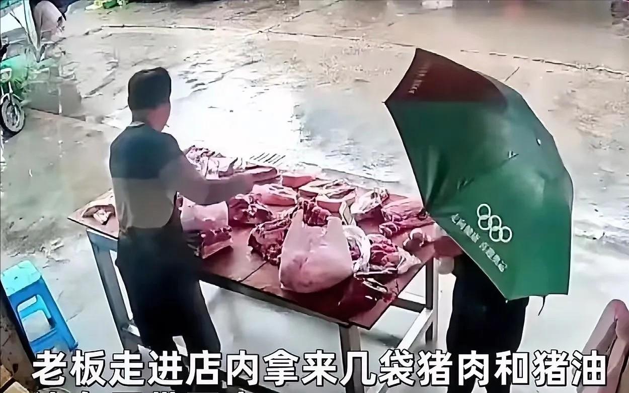 泪目！浙江丽水，一位刚做完手术的大姐，红着脸走到肉摊前，小声问道：老板，能给我点