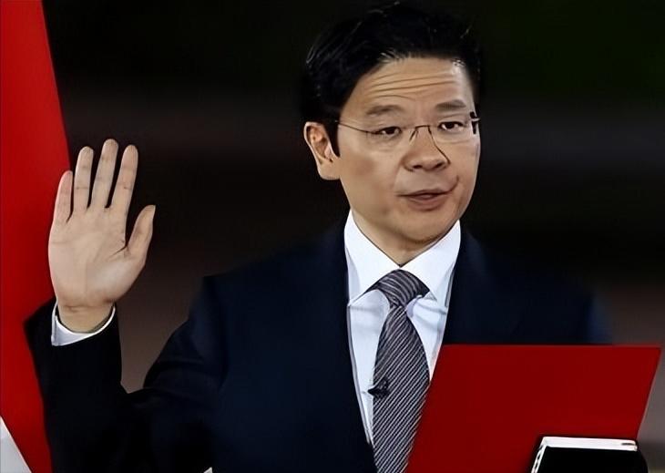 这两天，看到中国如此严厉制裁日本，当初还替日本讲话的新加坡总理黄循财可谓是瑟瑟发