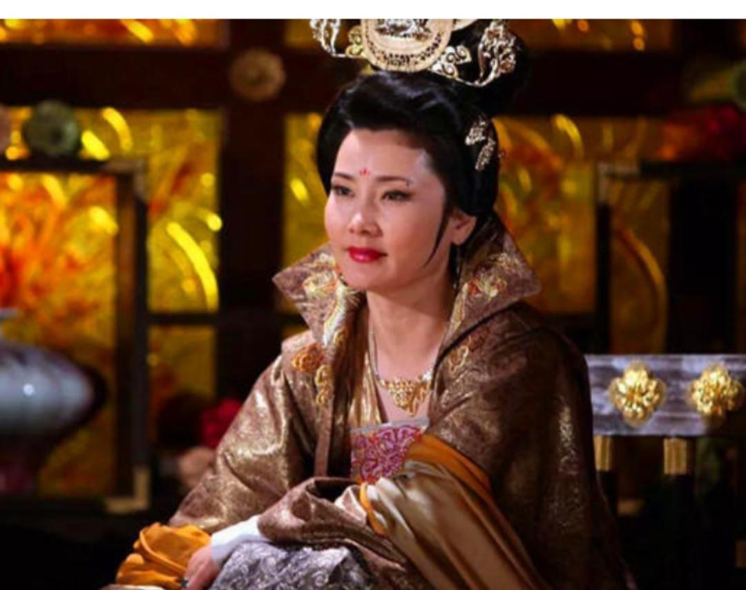 在辉煌的唐朝历史长河中，有一段关于“李显之死”的谜案令人扼腕叹息。一个曾经的皇帝