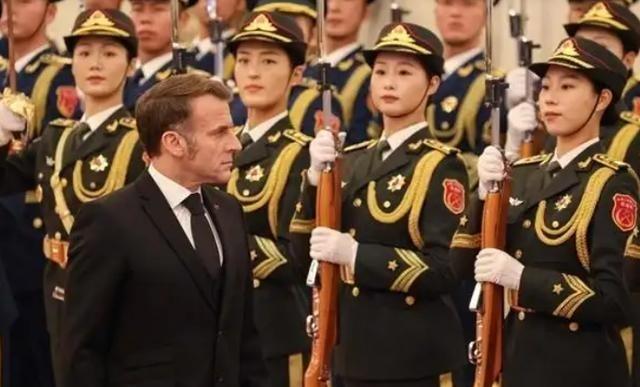 中国的善意难换西方对等！对美开放稀土、承诺每年买2500万吨大豆，等来的却是特朗