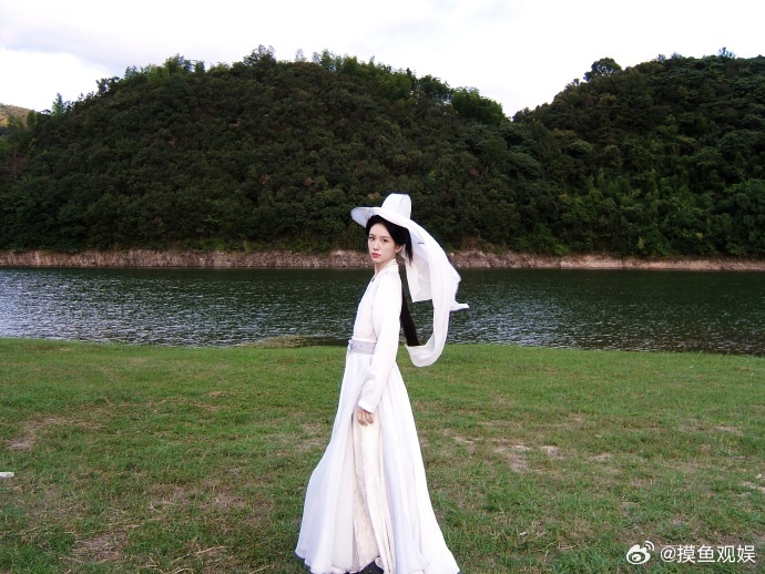 周也一瓯春口碑 谢清圆这个角色太适合周也了，清冷长相配上内敛演技，把复仇黑莲花的