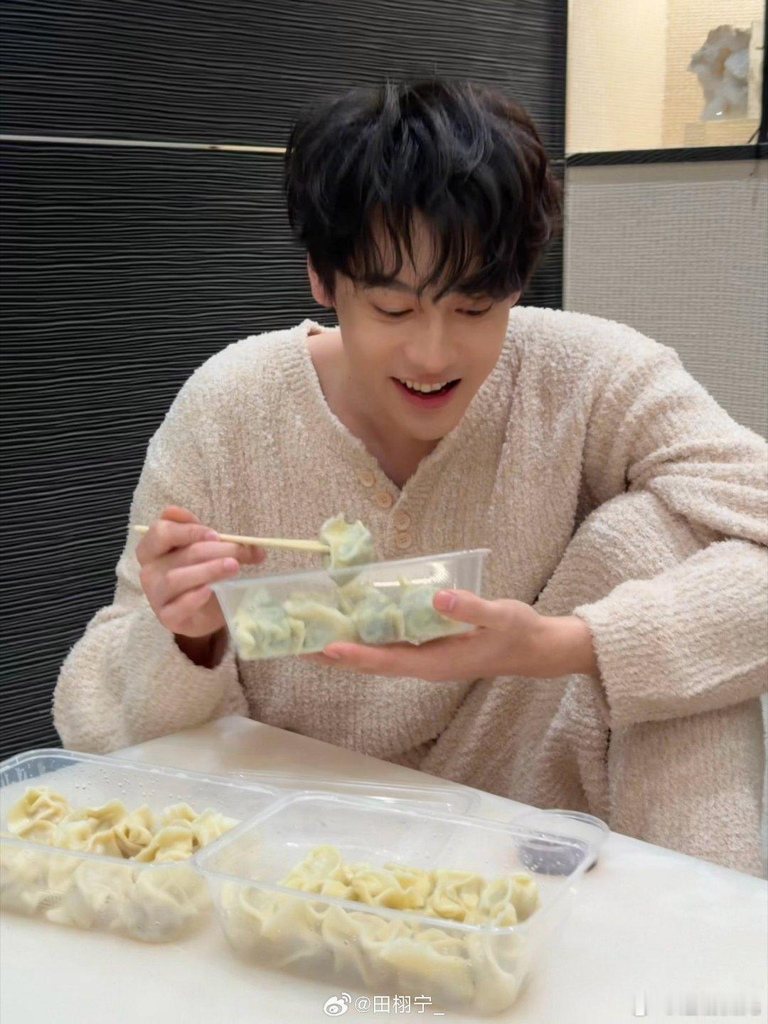 田栩宁 txn向全世界安利田栩宁 “温柔的晚风一定会吹散很多不愉快。”𝙏𝙝?