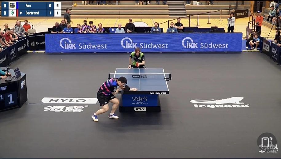 又熬夜看球了，萨尔布吕肯主场对阵云达不莱梅，樊振东作为一单，率先登场，对手是伯特