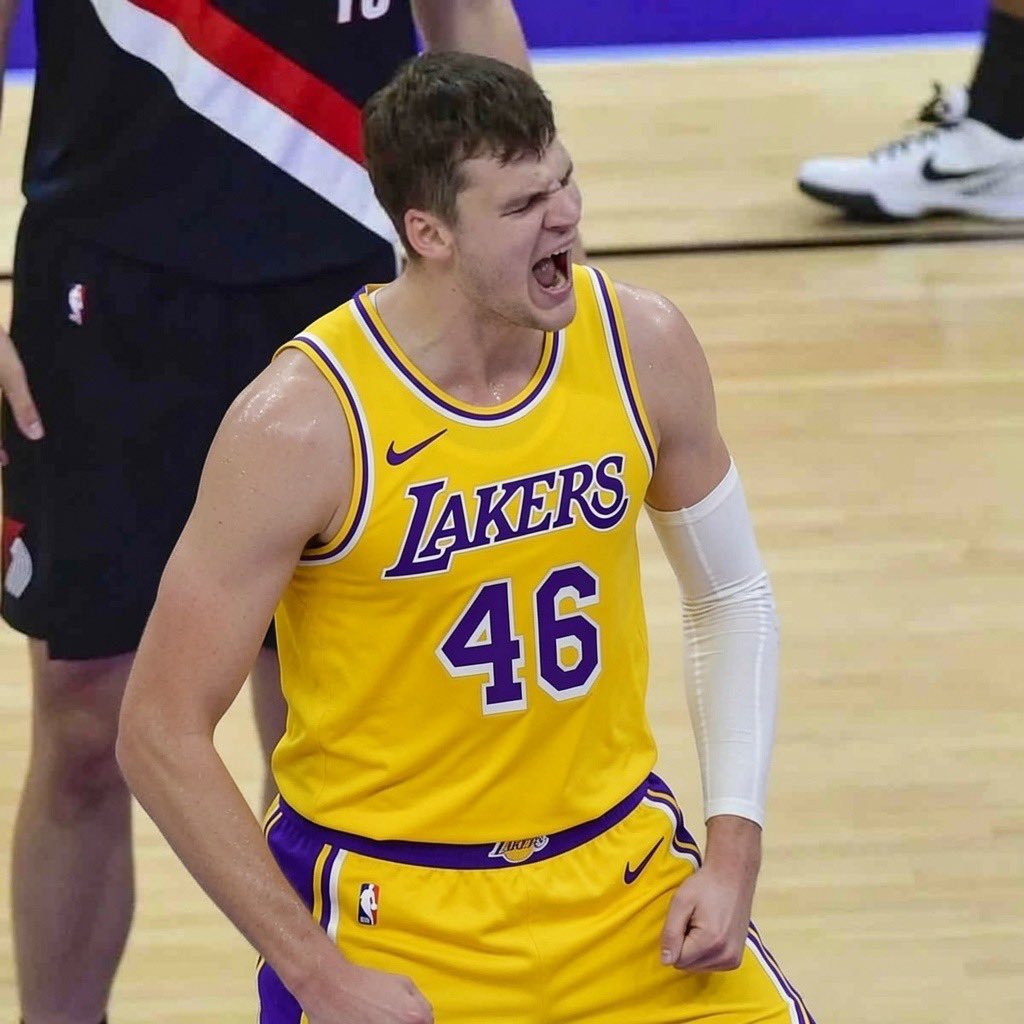 昨天ESPN爆料，卢卡-东契奇最首要的愿望，是得到一名顶级中锋。Evan Sid