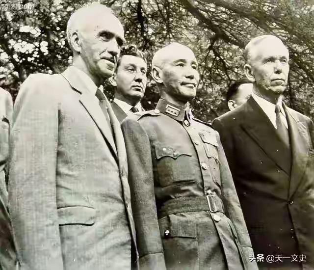 当年白崇禧为何不保存实力带着桂军一起跑路台湾?

两不让。

1、马歇尔不让。
