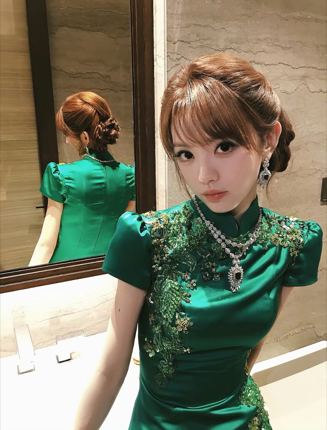 田曦薇猫的树 二搭接状态这么好的田曦薇多多进组。 ​​​