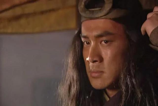 硬汉武松，不贪女色遭美女迷。不爱红装也心动。