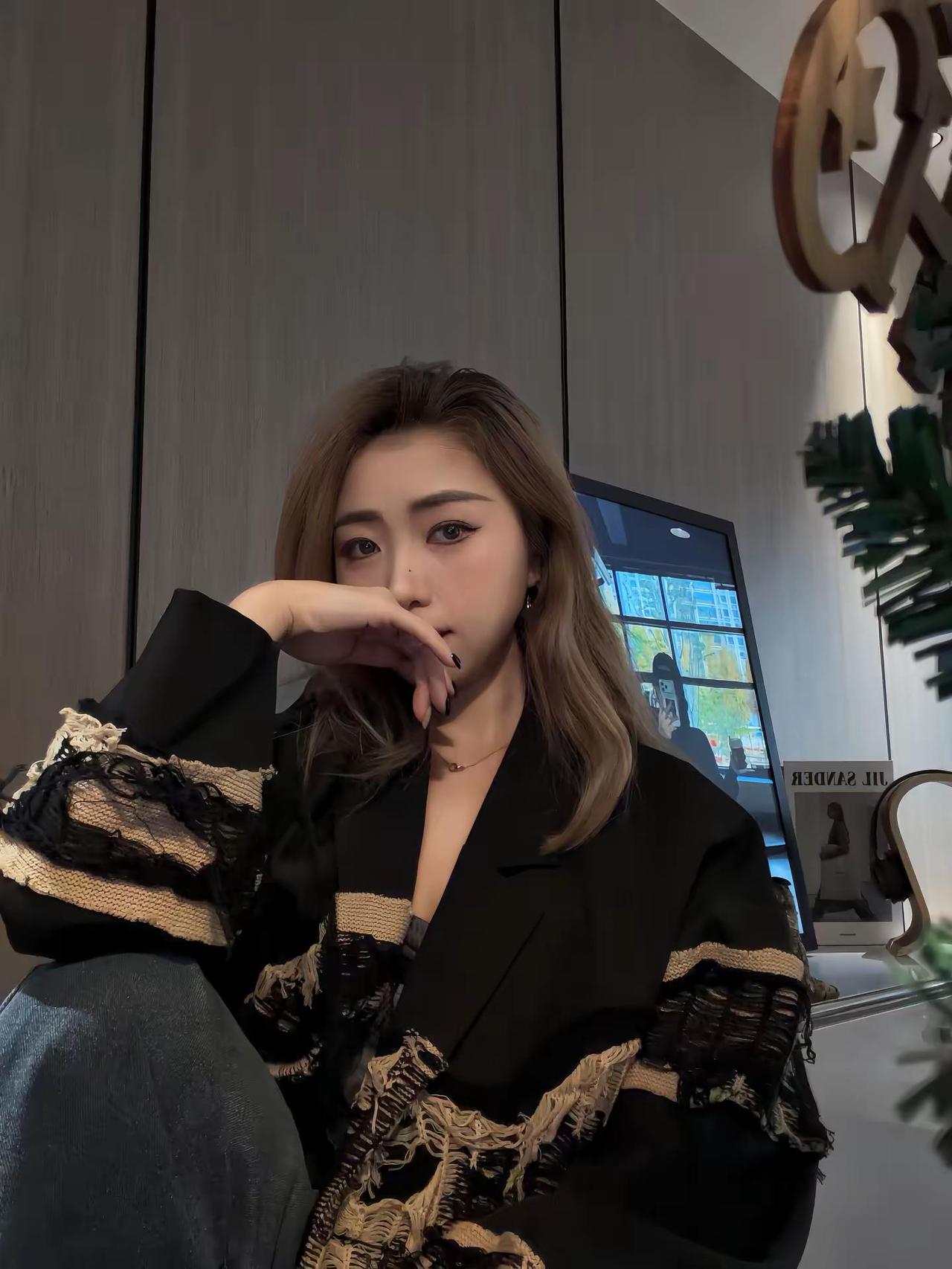 -您得出人头地啊 大小姐 Make a name for yourself,Mi