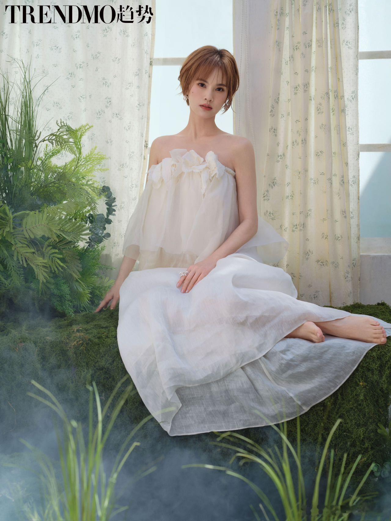 杨丞琳说夏天替我延续杨丞琳短发纱裙造型季节交替被她演绎成浪漫诗篇，短发利落纱裙轻