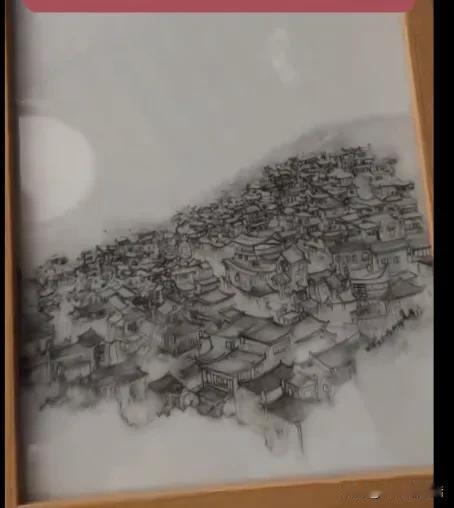 这是什么画？
好神奇
自然光线看着平平无奇
晚上一开灯
惊喜连连 超好看
实在惊