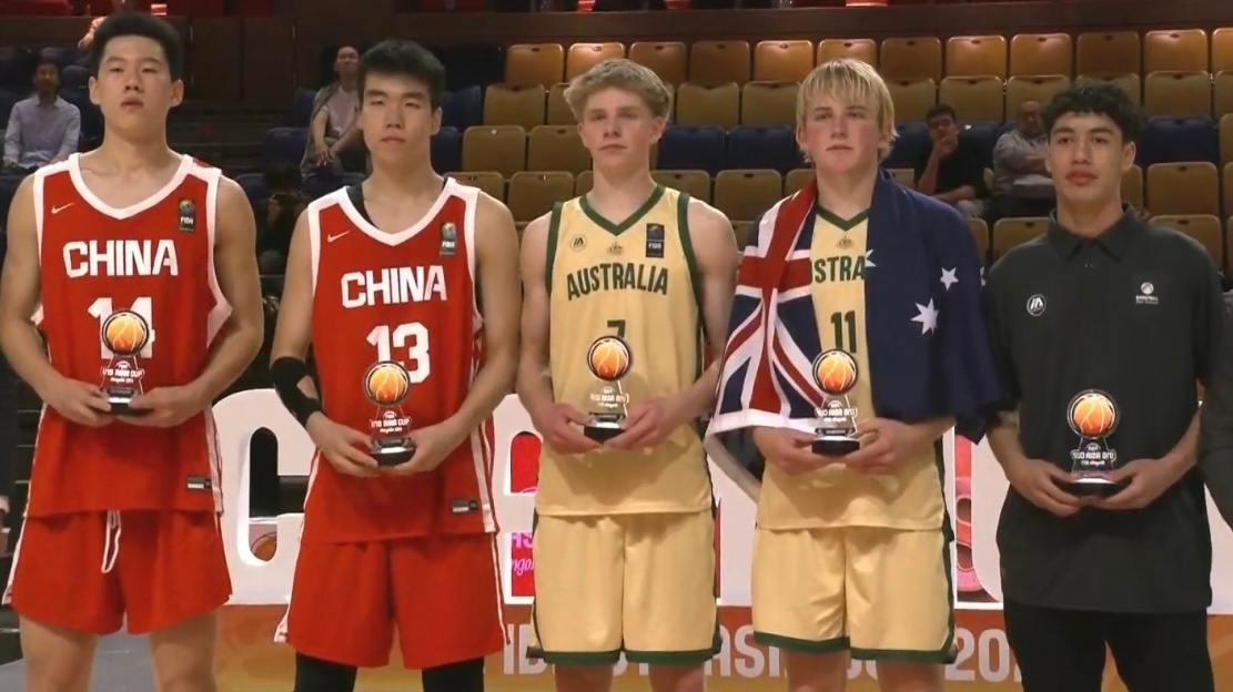 中国U16国青球员、上海男篮小将张懿赵杰、张子一入选本届U16亚洲杯最佳阵容！U