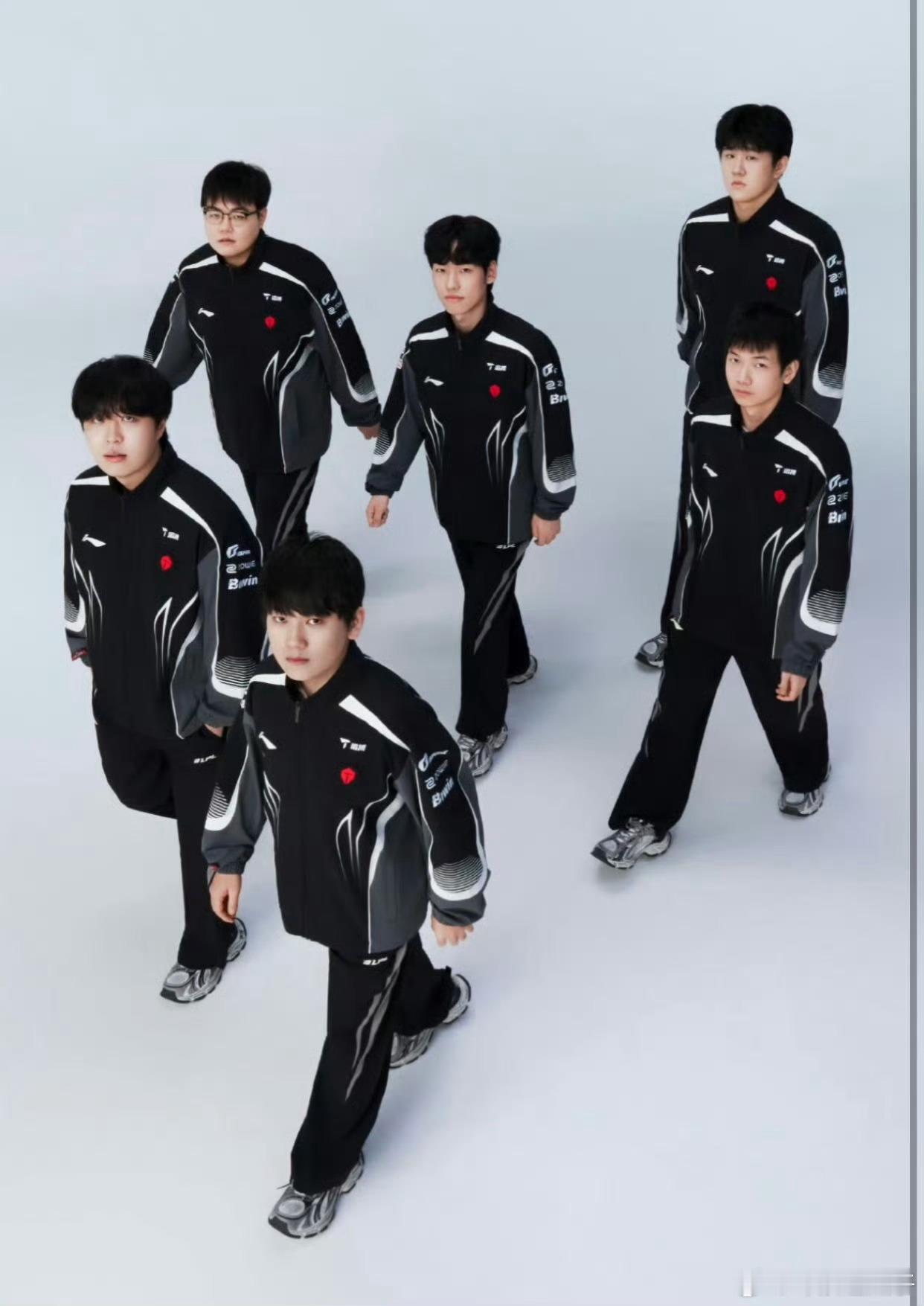 小天辟谣郭皓离职起码世界赛结束才离职吧 ​​​