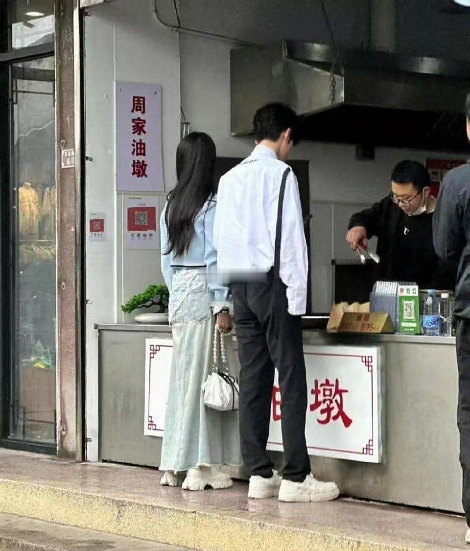 《难哄》拍早了，这才是我理想中温以凡和桑延的样子，太贴合我心中所想了 