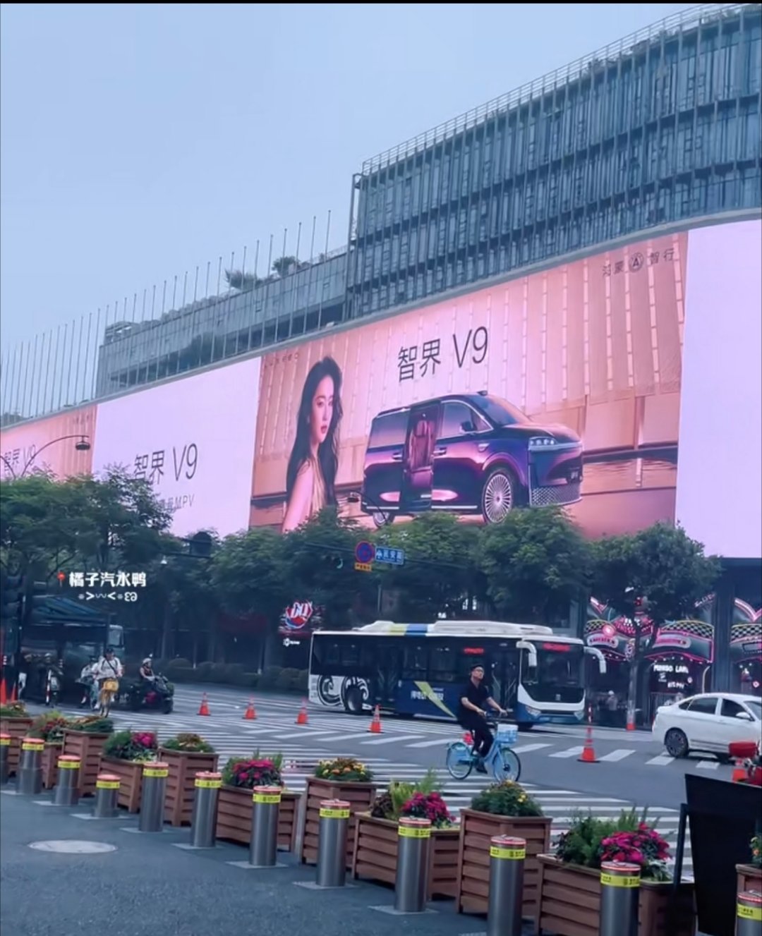 杭州刘亦菲西湖大屏，智界太给力