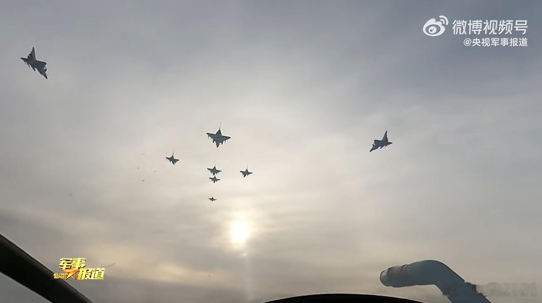 海上大机群作战继美驻韩联合国军总司令道歉后，我军也发布了“海上大机群作战”演练。