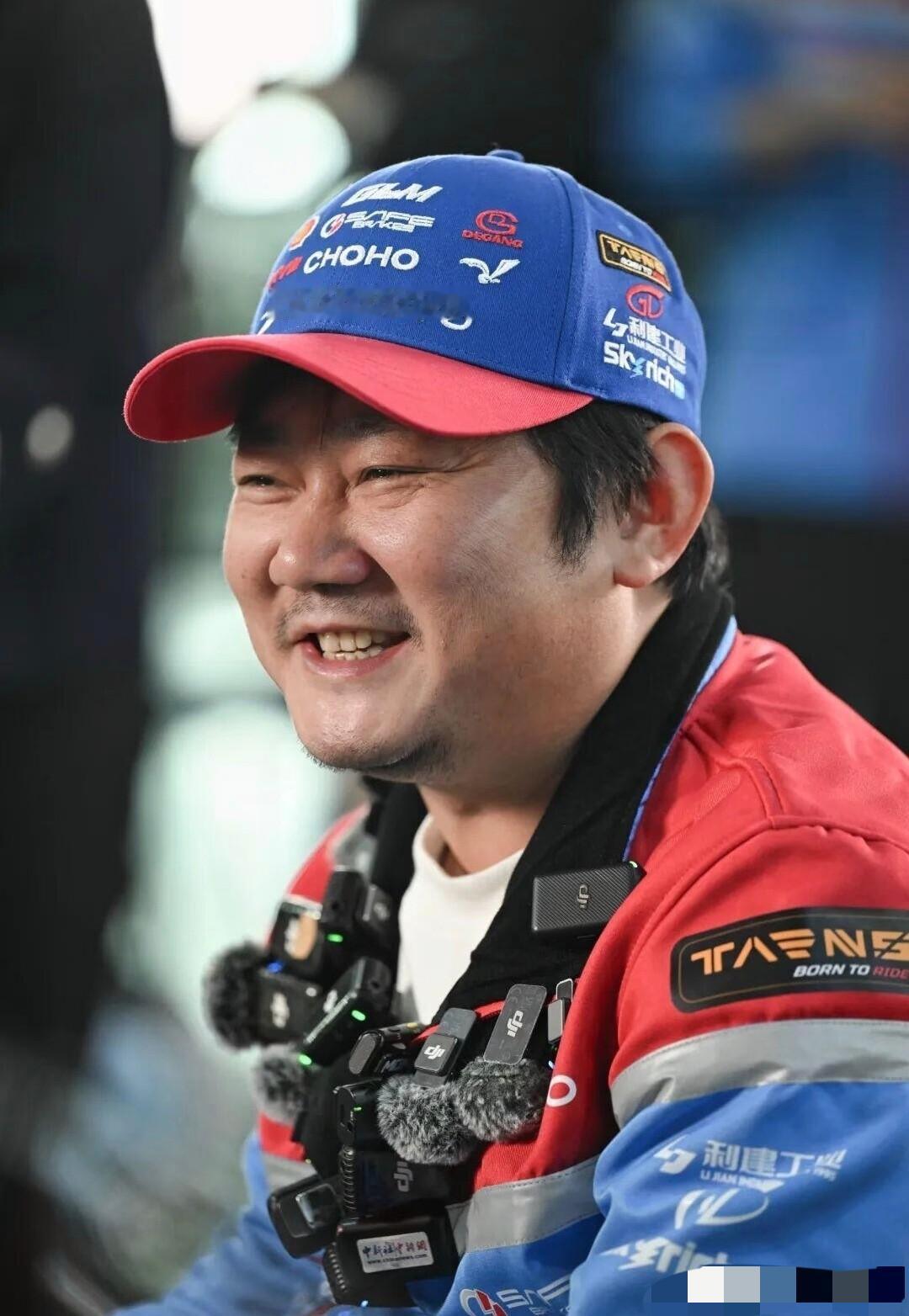 订单爆单！

张雪机车官宣：大量招人，
退役军人优先 年补5000元...

张