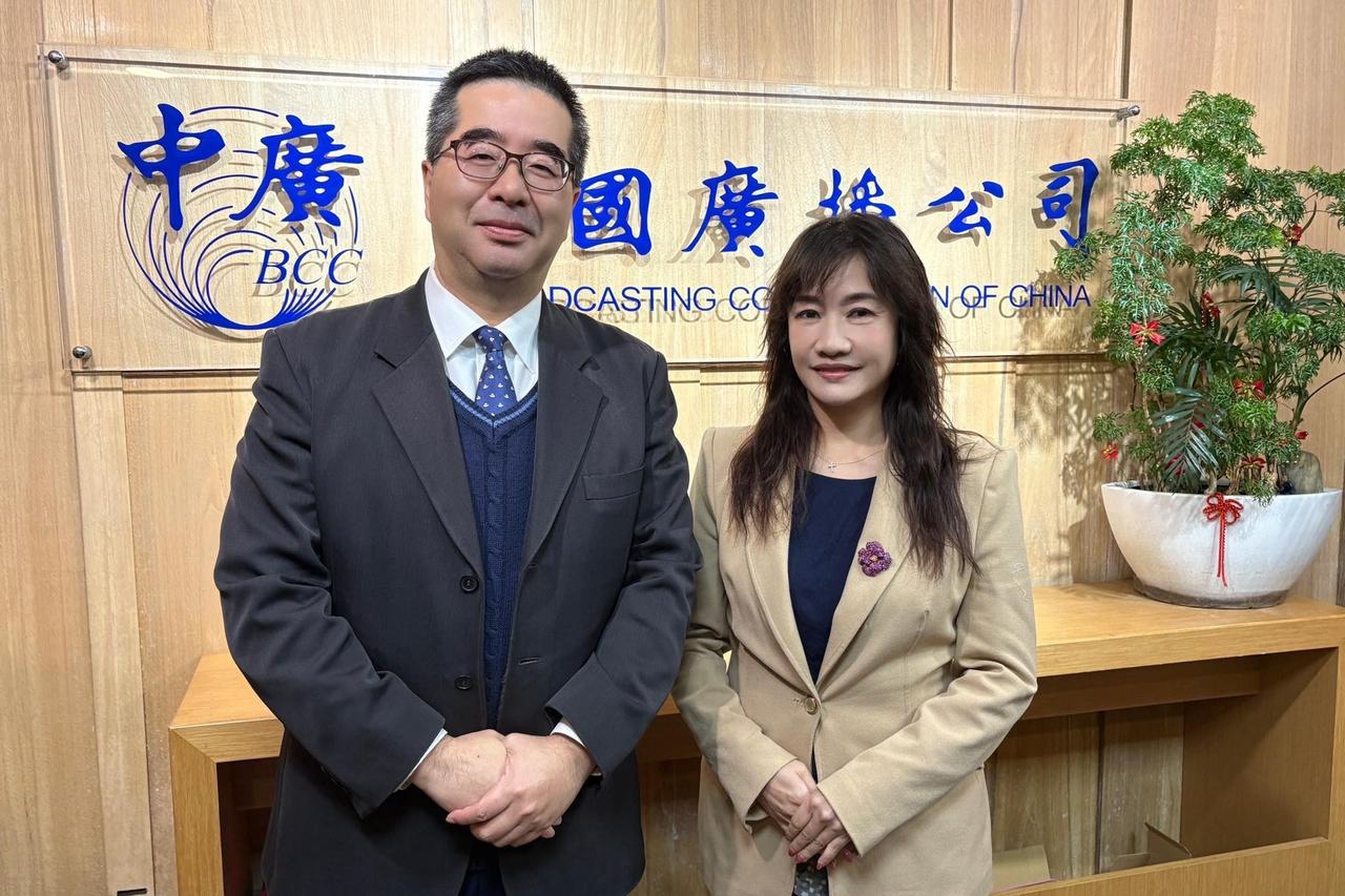 北京推迟国共论坛因蓝营「挡军购不够用力」？萧旭岑批绿造谣　国民党准备提告

梅花