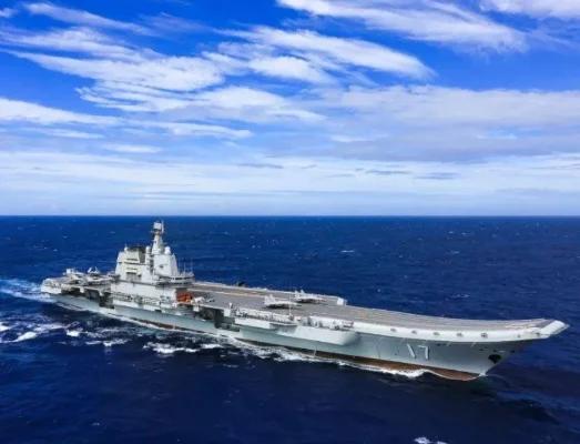 山东舰一天吃掉20头猪，烧光200万油钱，“养航母”到底多烧钱？在中国沿海，30