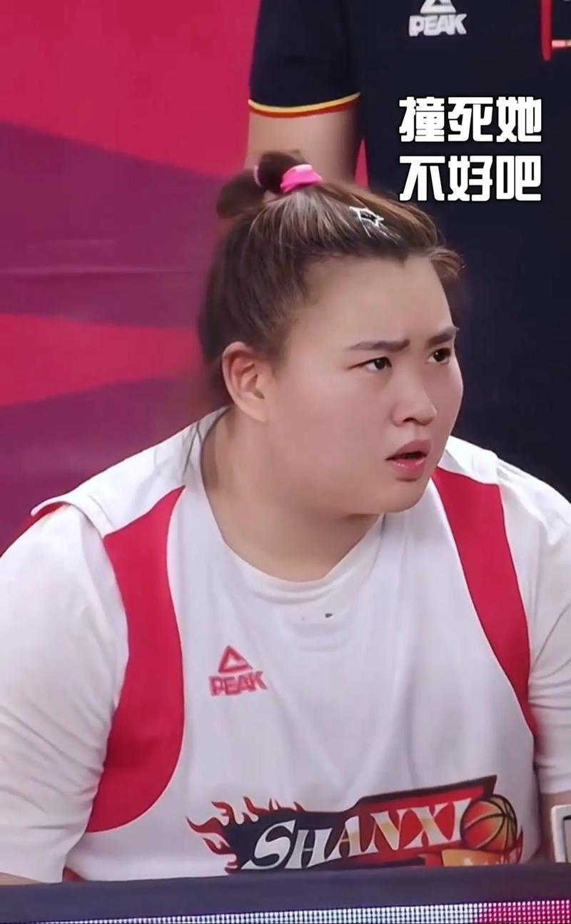 为什么不让刘禹彤参加比赛？
队员们都很拼
关键是
遇到强队
就有道坎迈不过去一样