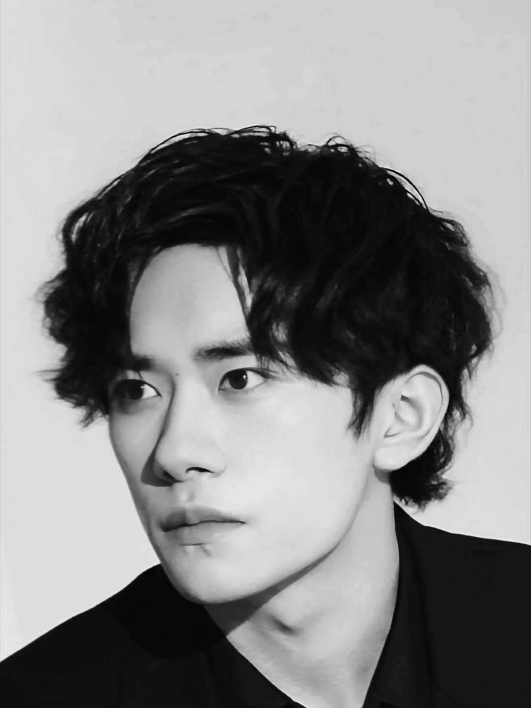 华为pura90系列全球代言人易烊千玺 💓易烊千玺电影蛮荒禁地 💓"总有一天