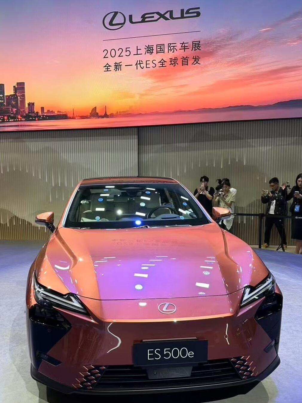 全新一代雷克萨斯ES