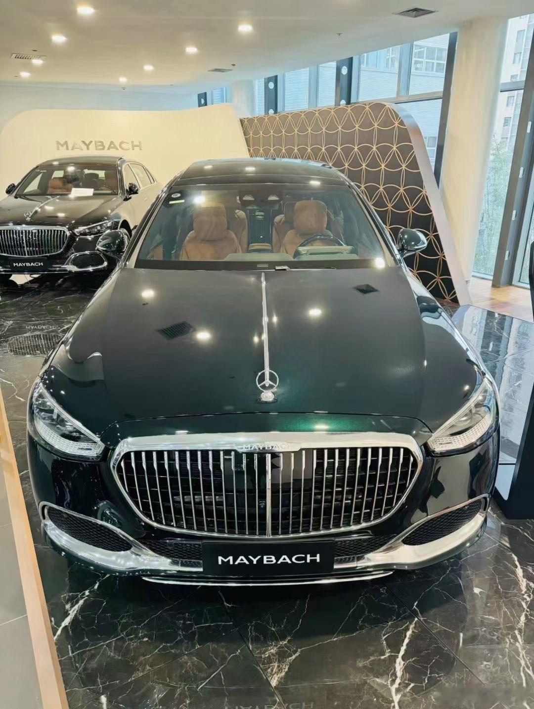 祖母石绿迈巴赫S580 ​​​