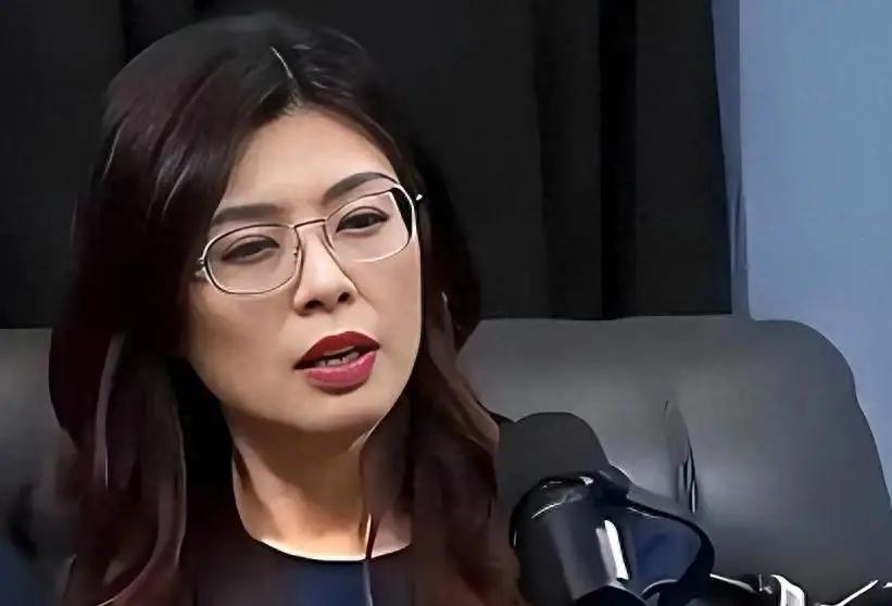 郑丽文双喜临门！蓝白合落地，国台办正面回应，台海风向变了

国民党主席郑丽文最近