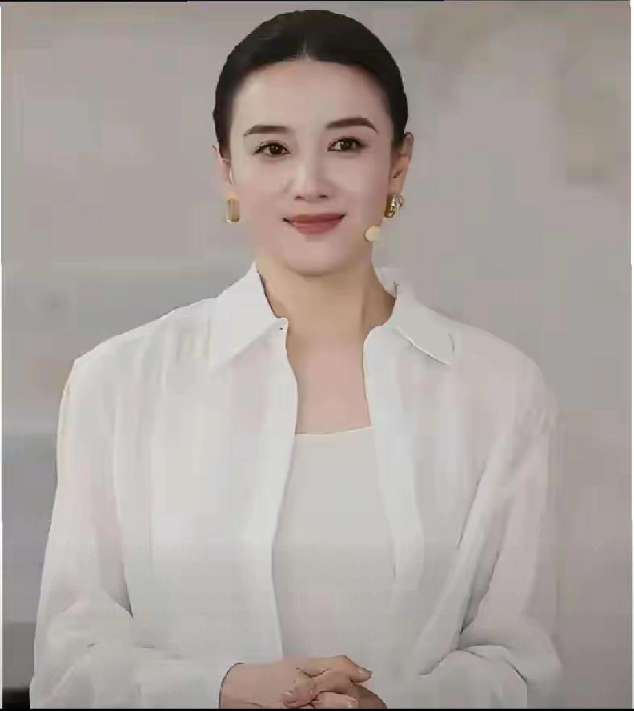 那英演唱会名场面！喊肖战买单被拒，高情商回复圈粉无数
 
        那英北