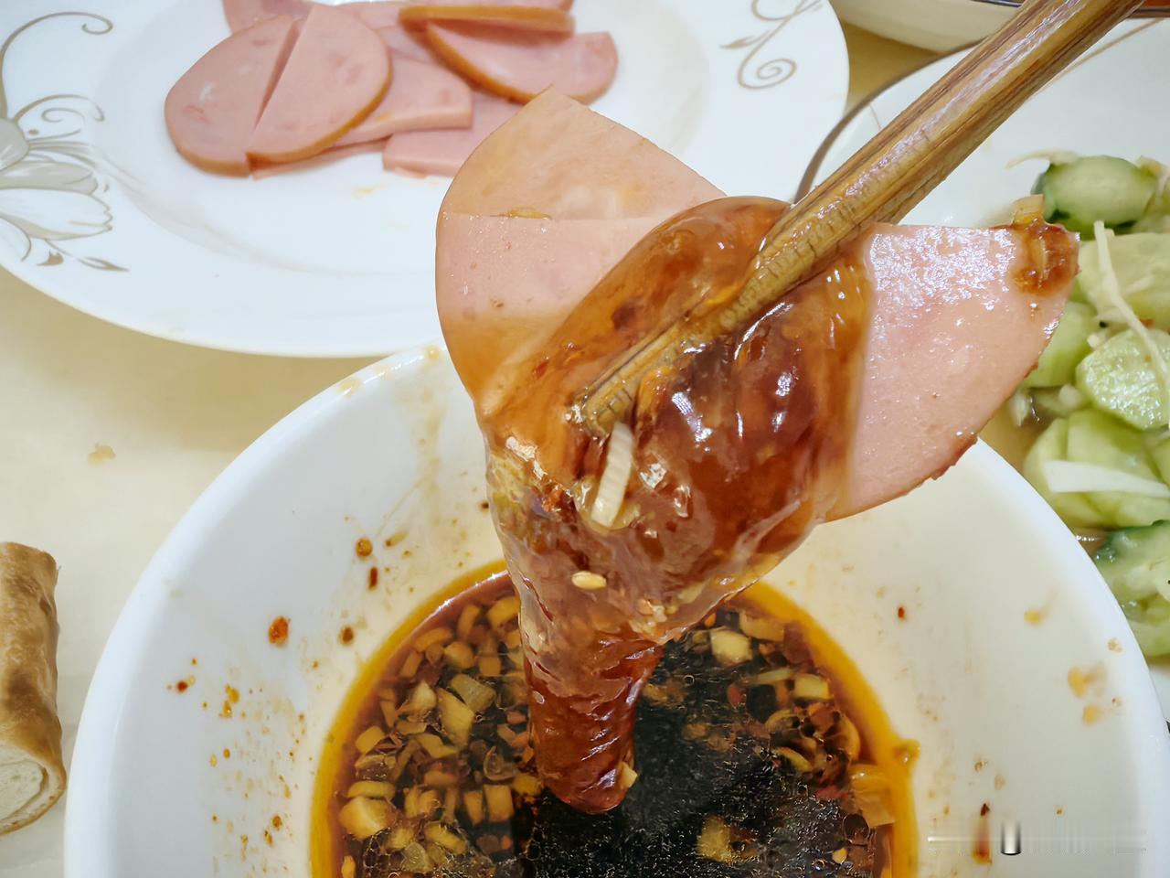 醋皮，又称醋根，醋宝，原粮酿醋过程自然发酵形成醋酸菌，醋酸纤维，醋酸衣，白色皮形