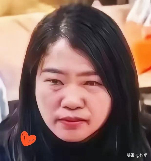 泼汤女子终于露面，道歉时提了个要求，网友彻底怒了。
 
前几天，保定高阳一家餐厅