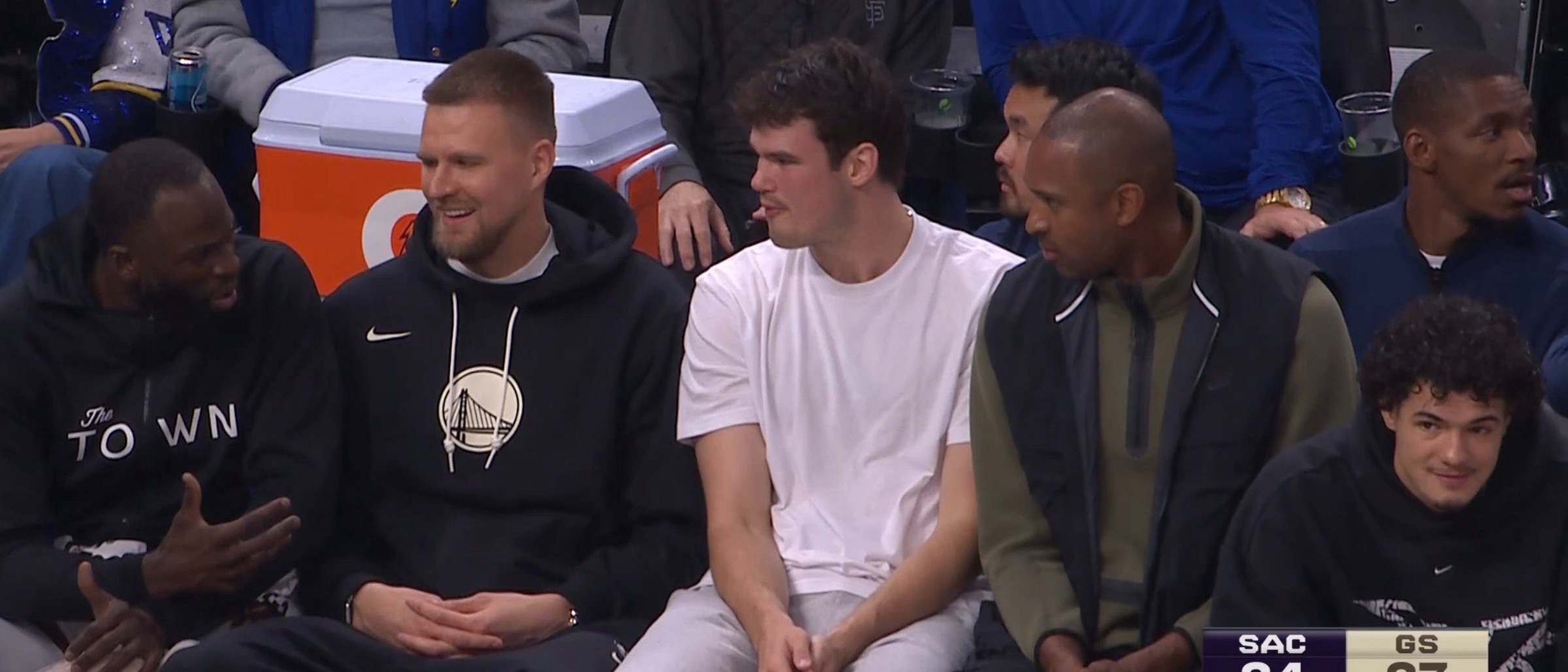 金州五大内线在此给他们五位排排名吧   谁首发谁替补  🤔 