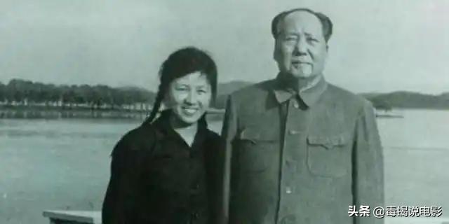 1977年，谢静宜失去了工作。1983年，因病重被免于起诉，1989年恢复干部待
