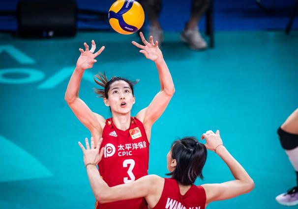 王媛媛的最佳搭档是刁琳宇
    王媛媛司职副攻，是巴黎周期国家队的主力小副攻。