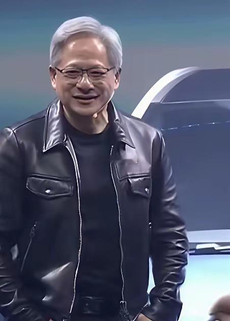 黄仁勋穿的皮衣，拍卖卖了96万美元、670万元人民币！买的时候8990美元、约6