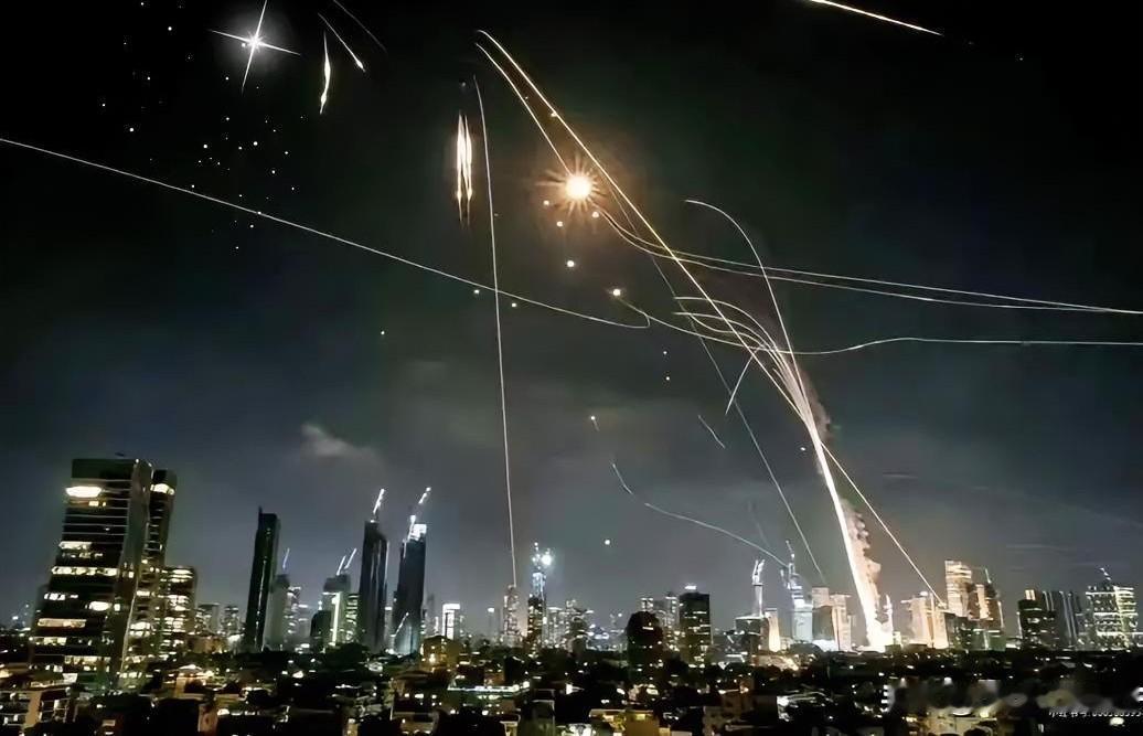 这次轮到伊方发布撤离令了，当地时间3月16日深夜，革命卫队发布警告，在未来数小时