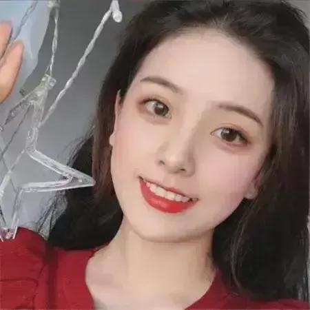 玉人持镜，笑映琉璃影。景人玉颜 玉颜 玉人倚花图 玉人抚琴写真 玉人娇 灵韵玉人