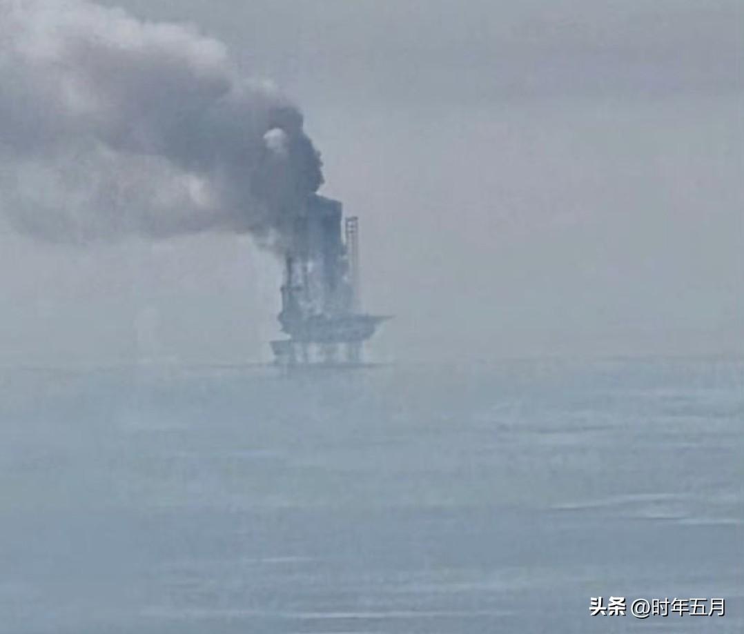 美国分析师：

一架伊朗见证者无人机刚刚打击了波斯湾的一座阿联酋石油平台

如果