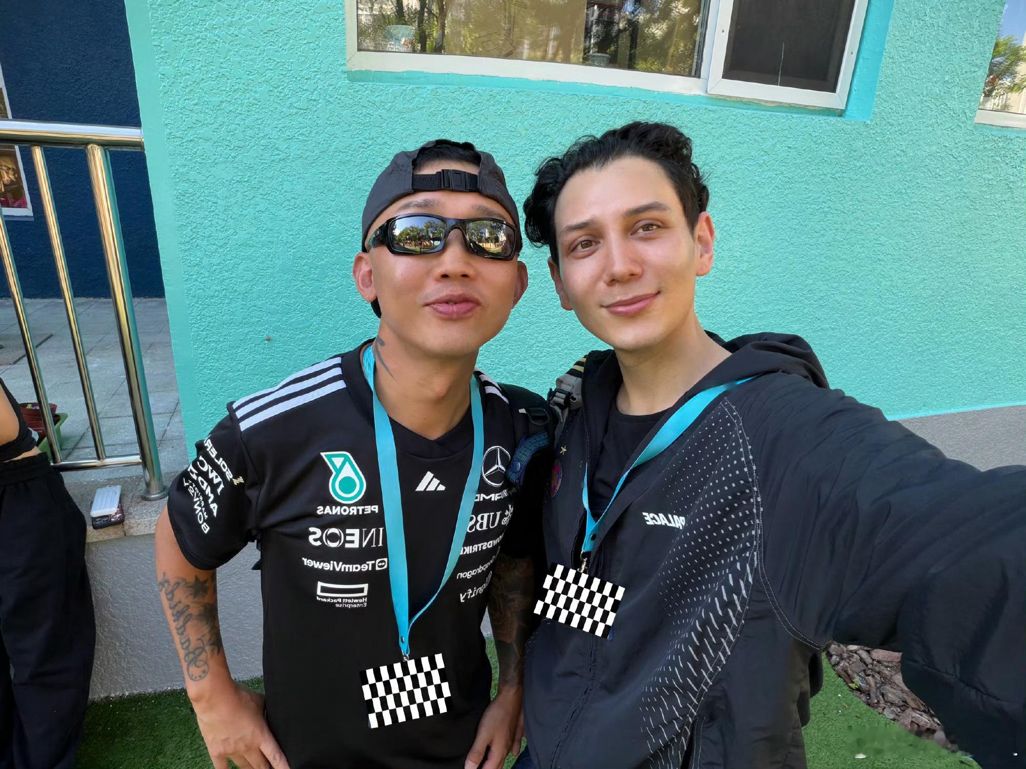 艾热晒与GAI合照 艾热GAI接娃搭子，艾热真的说到做到啊[笑cry]那你俩什么