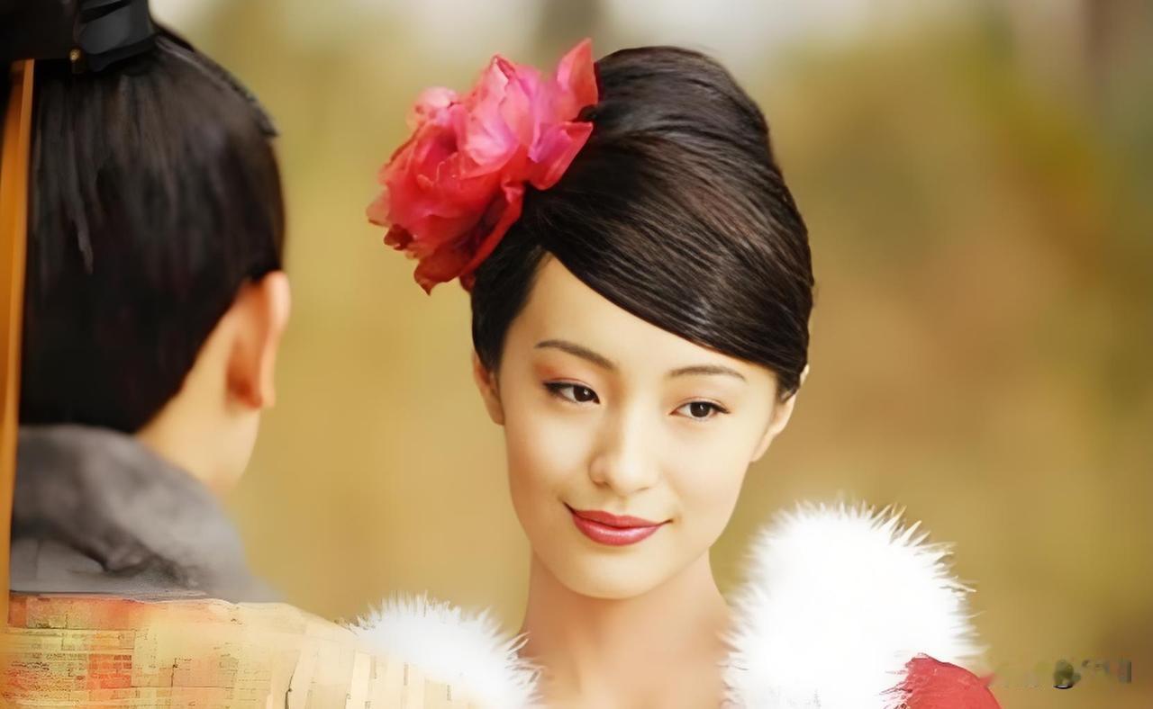 古装剧中头上戴“大红花”的美人，韩晓，殷桃，杨蓉，景甜，谁美？