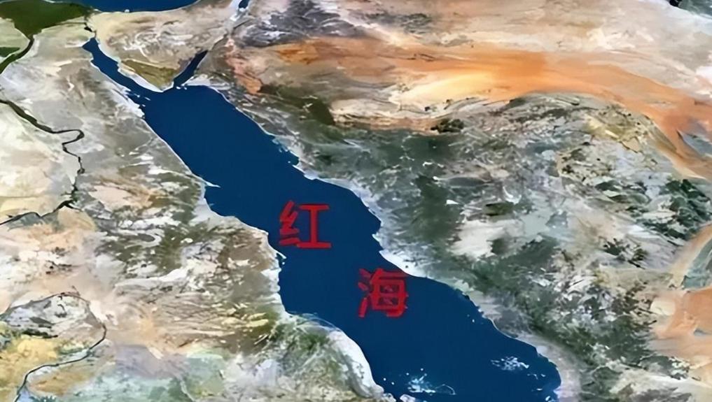 不装了！胡塞武装乘坐快艇，干翻了从珠海出发的3.5万吨货轮。
以色列反轰炸后，发