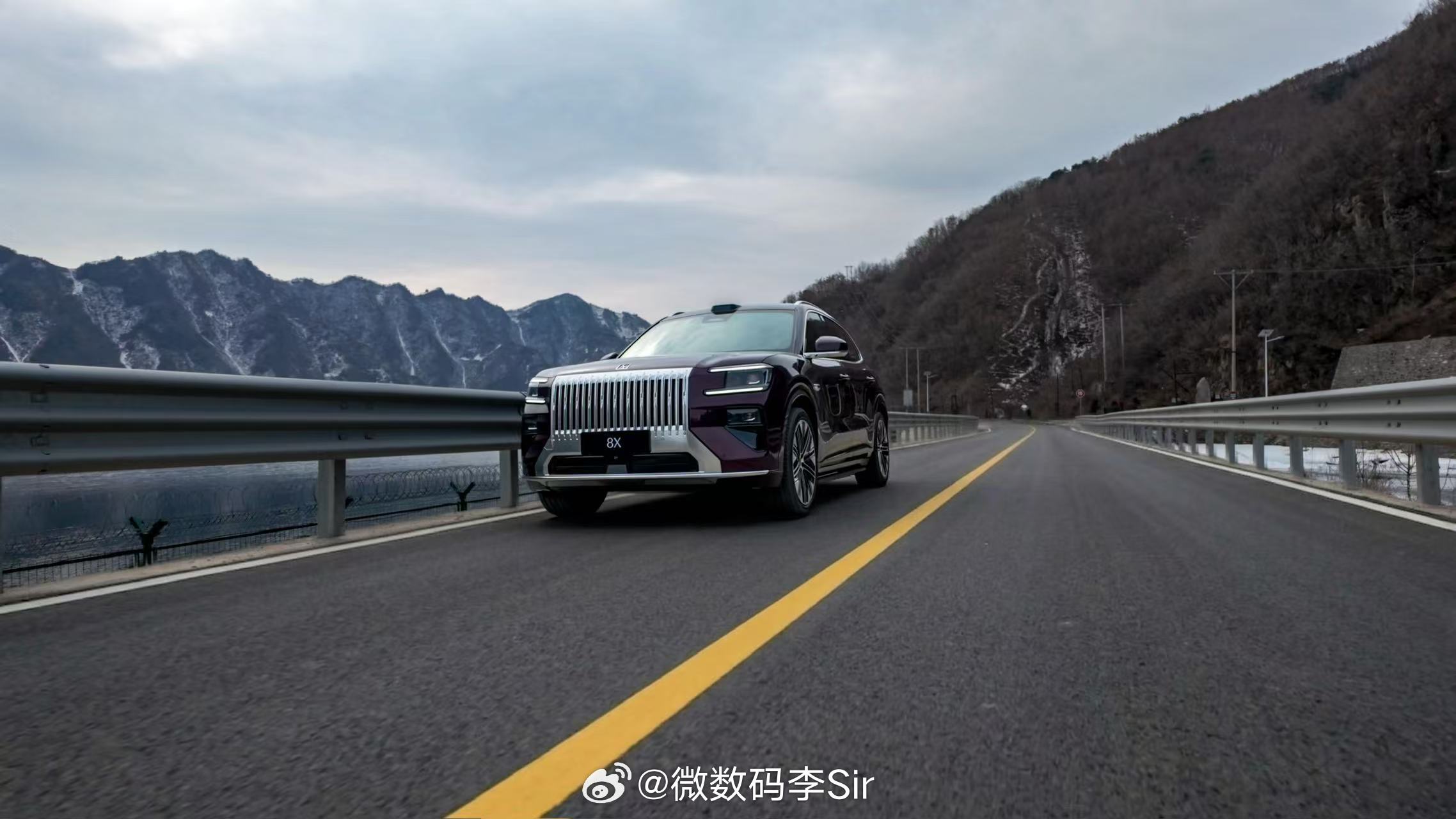 极氪回应中铁建邀请吉线G331，中国最美边境公路，也是极寒冰雪的极限考场。零下三