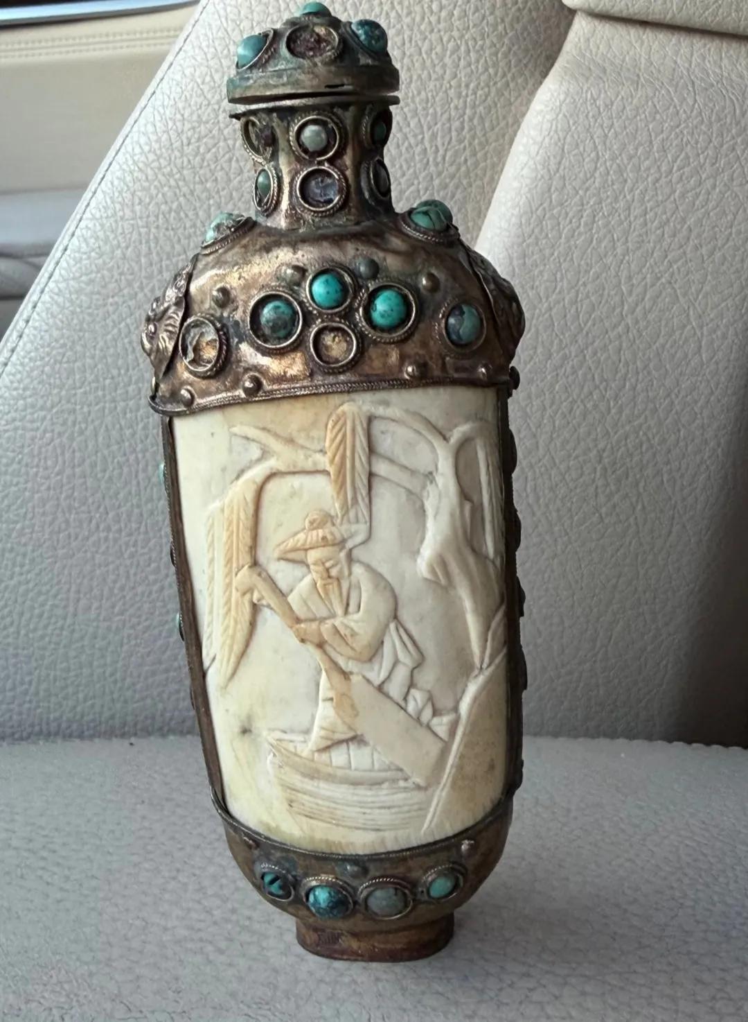 古玩市场800块钱淘的，请懂行的朋友帮我看看这是个啥物件？买的值吗？