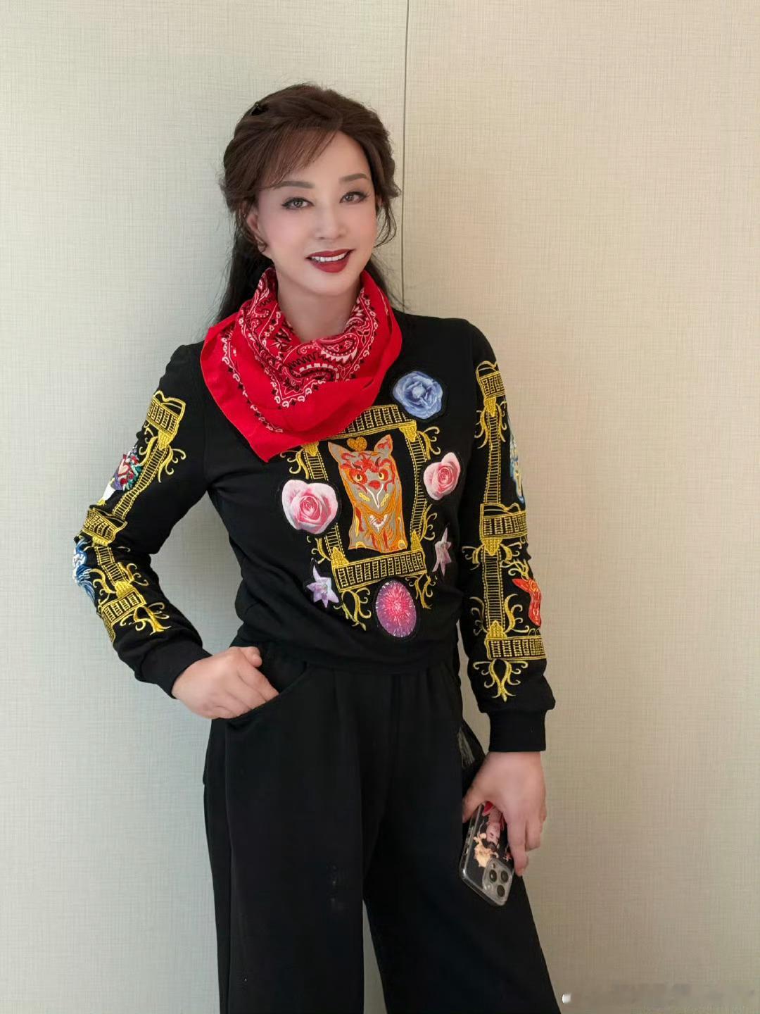 刘晓庆戳穿中国式父母的谎言刘晓庆这段太好哭了，愿天下父母都能被温柔善待。 