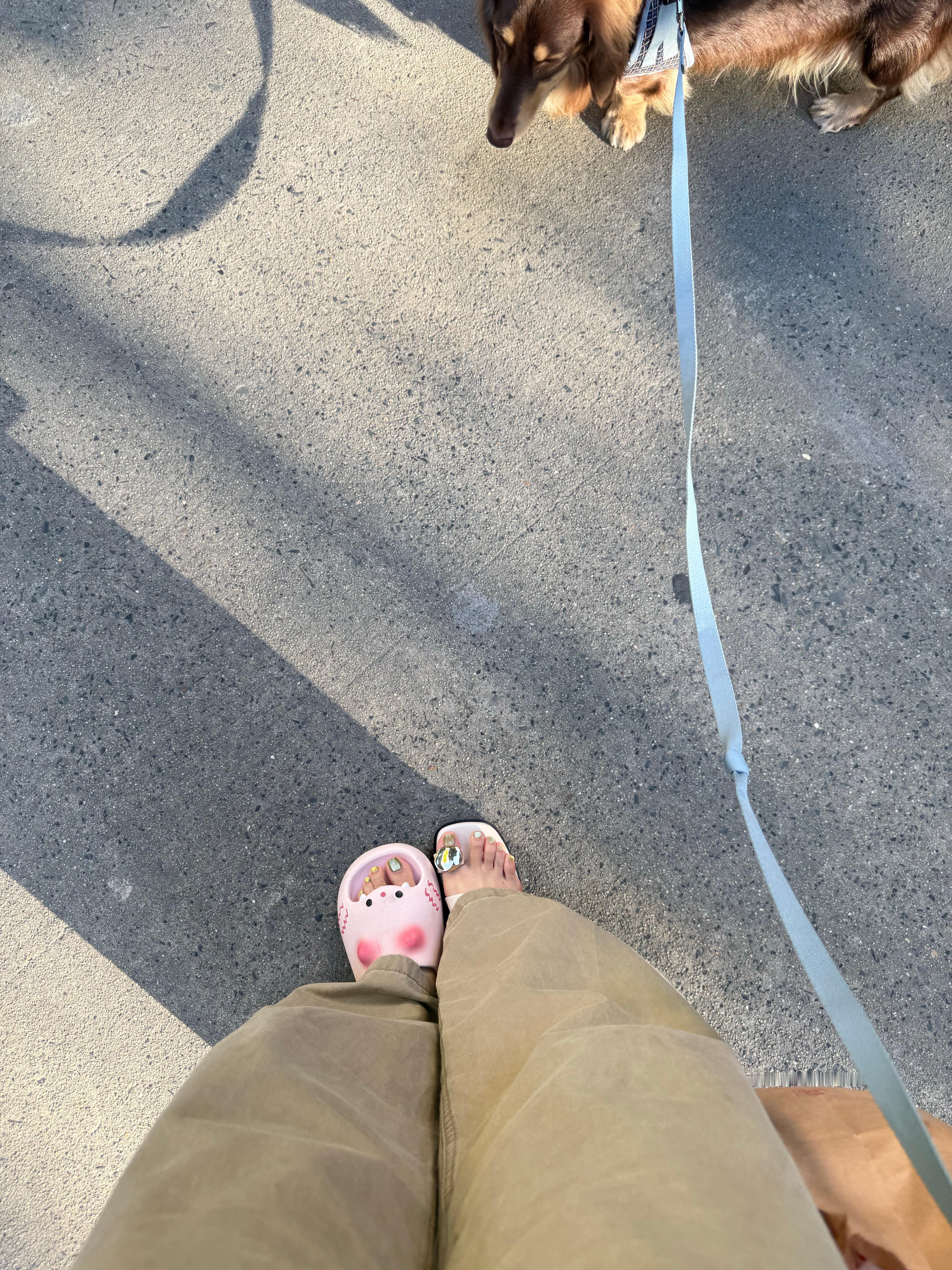 就说怎么感觉两只脚脚感不一样低头一看[黄鸡大笑] ​​​