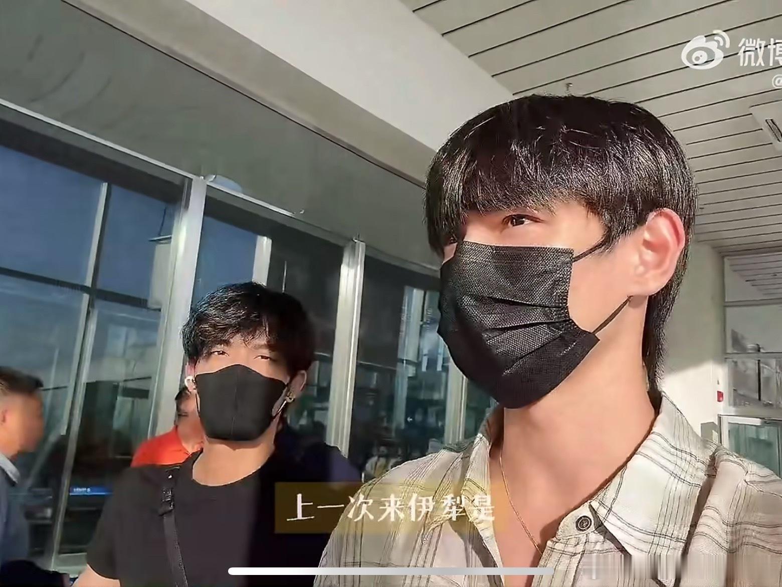 上次见前队友fjj也是六年前，何伟这六年是cos睡美人去了吗 
