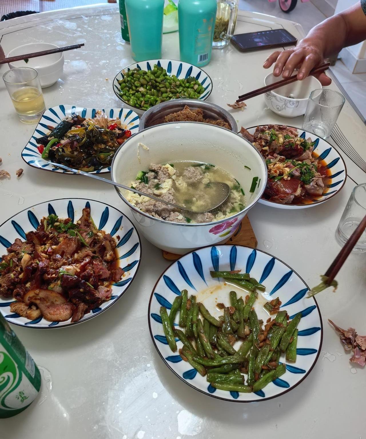 花不到一百块钱做一桌硬菜，还能让公公在老哥们面前把腰杆挺得笔直，这招你们学会没？