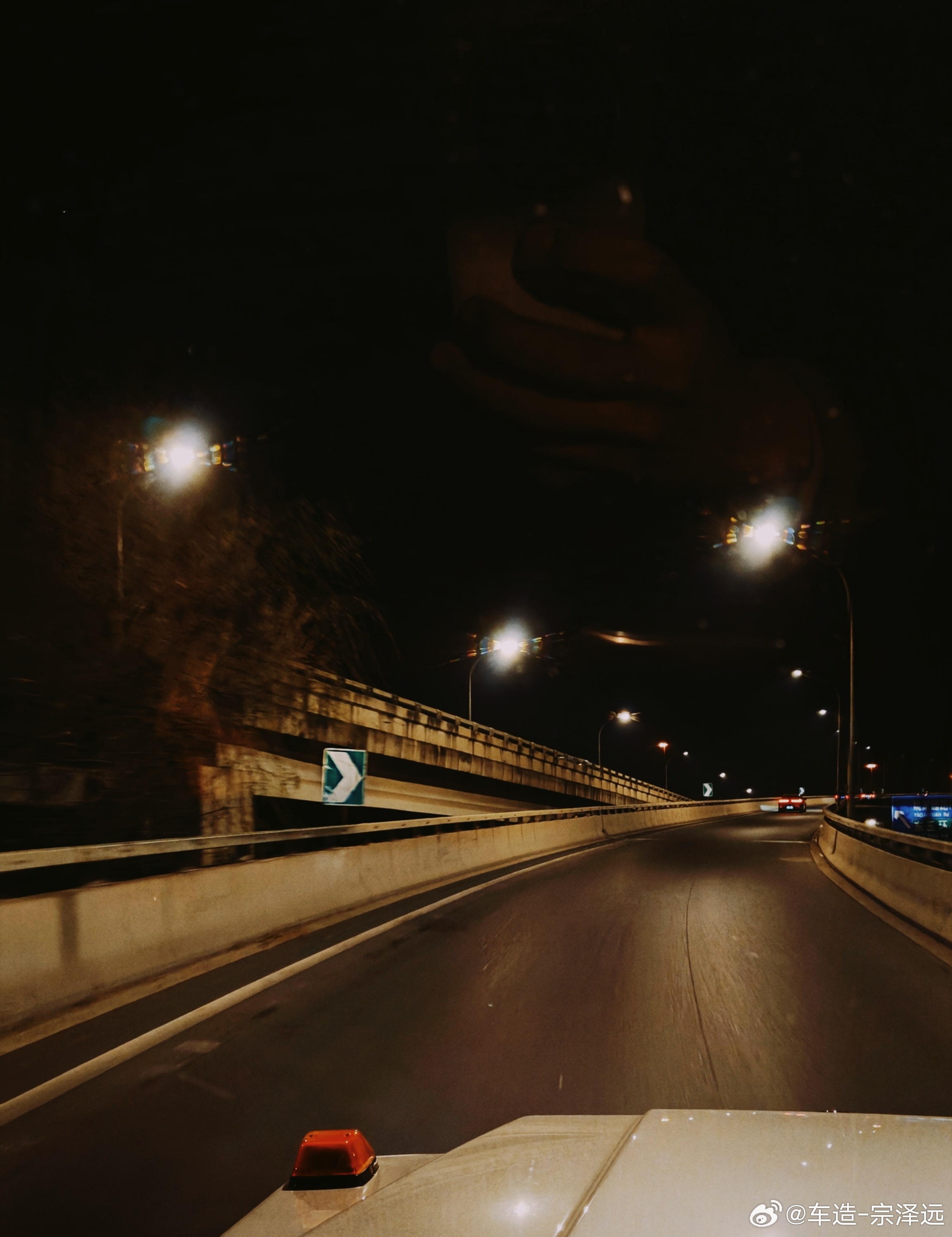 最近一周忙疯了!大家Q4也这么忙吗？下班!明早出发黑河开启一周的冬测