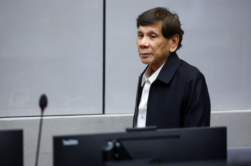 81岁的杜特尔特，正被国际刑事法院推上审判席。法院请独立医学专家组评估后认定，他