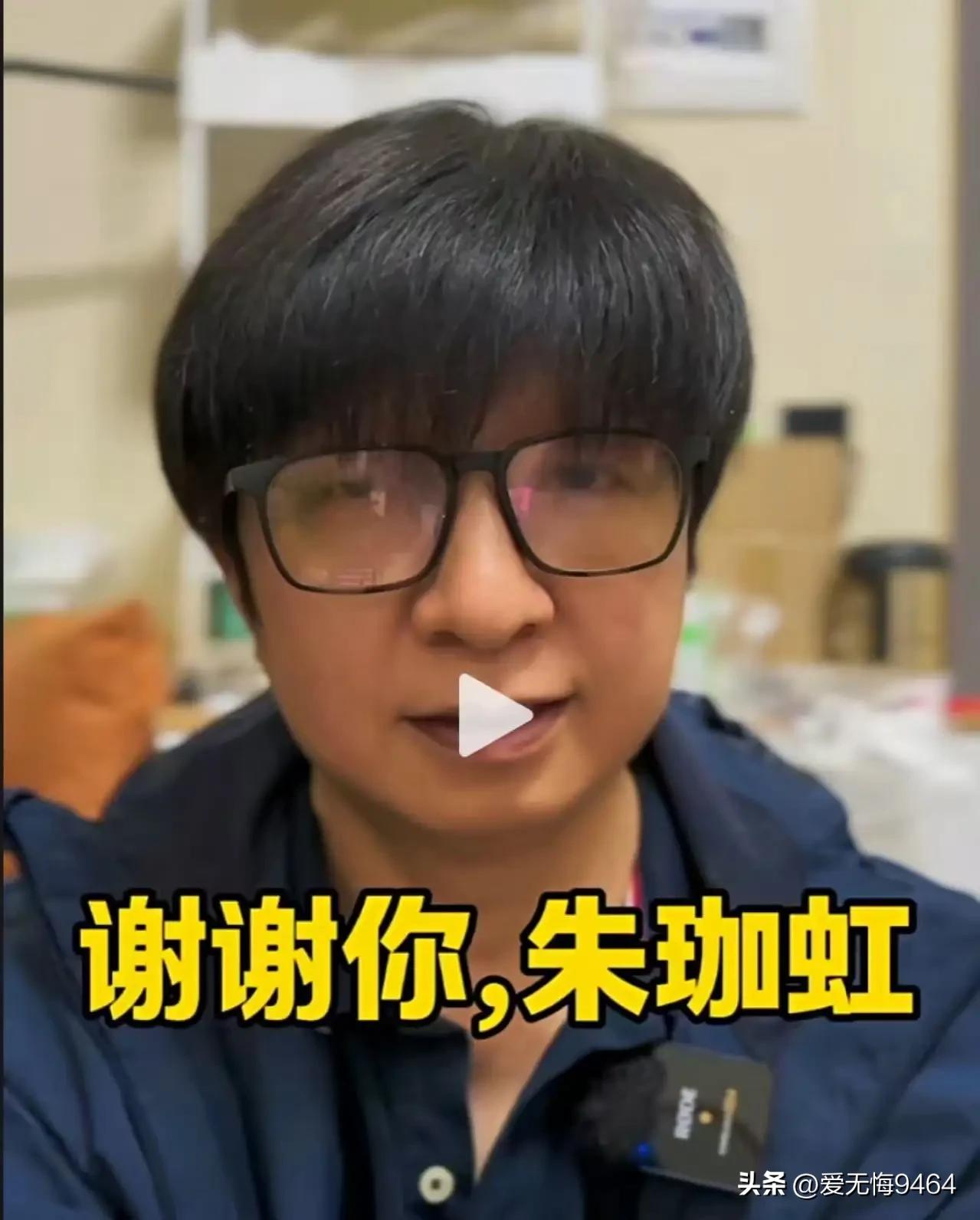 浙江又火了！男子在广东行驶证需要换证，被杭州车管所的工作人员要求本人或者朋友代办