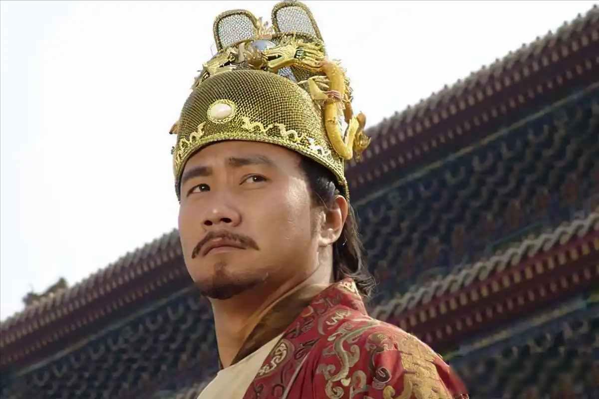 朱元璋当上皇帝后想给爹娘换块风水宝地，刘伯温拦住他：你敢动一抔土，大明就亡国！